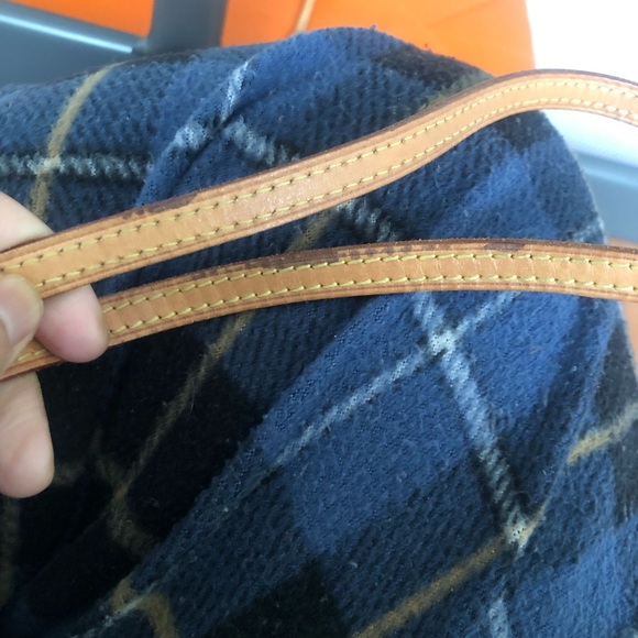 Louis Vuitton LV Alma BB in monogram - Picture 7 of 15